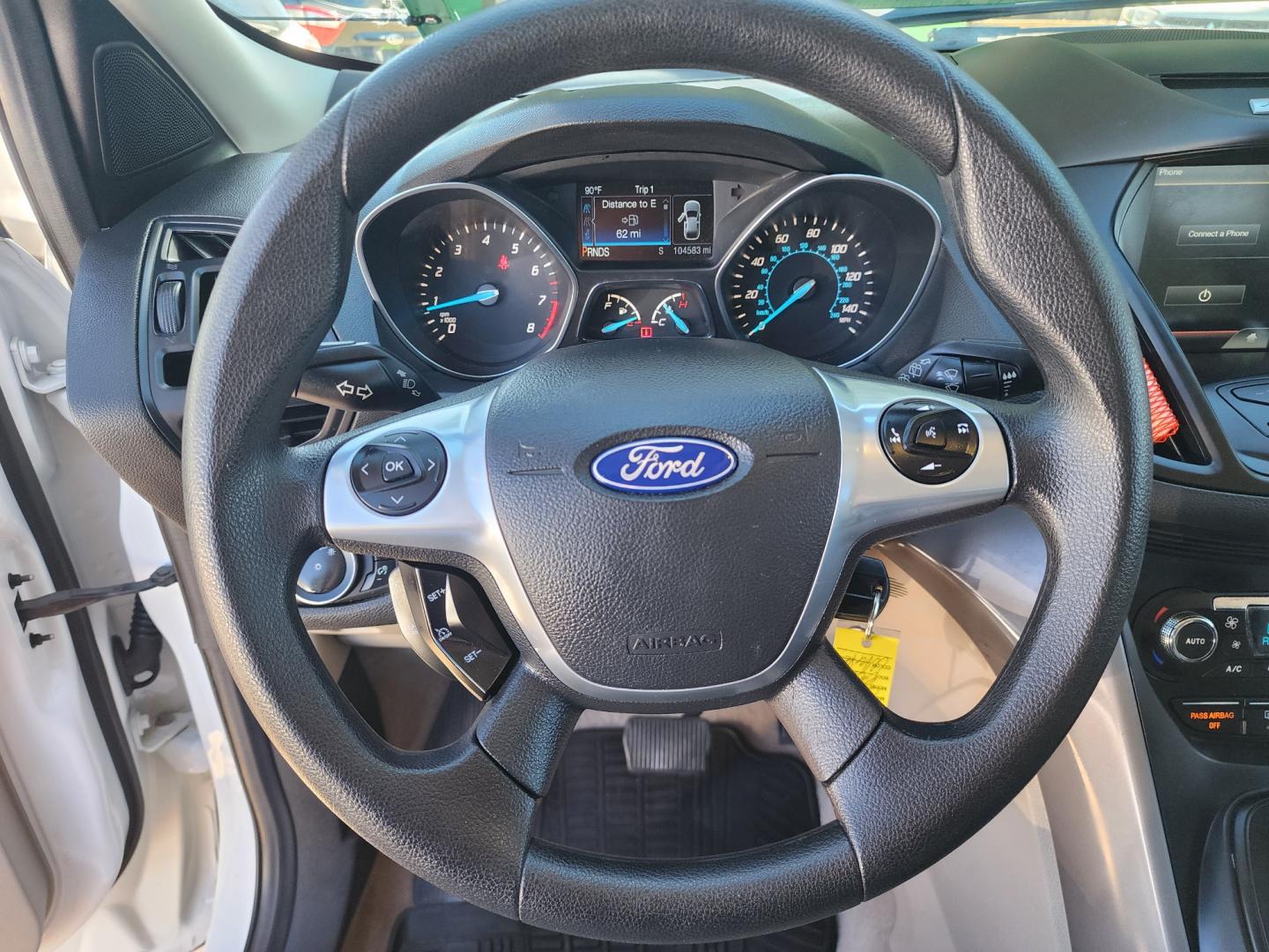 2015 WHITE Ford Escape SE (1FMCU9GX4FU) with an 1.6L L4 DOHC 16V engine, 6-Speed Automatic transmission, located at 2660 S.Garland Avenue, Garland, TX, 75041, (469) 298-3118, 32.885551, -96.655602 - Welcome to DallasAutos4Less, one of the Premier BUY HERE PAY HERE Dealers in the North Dallas Area. We specialize in financing to people with NO CREDIT or BAD CREDIT. We need proof of income, proof of residence, and a ID. Come buy your new car from us today!! This is a Super Clean 2015 FORD ESCAP - Photo#13